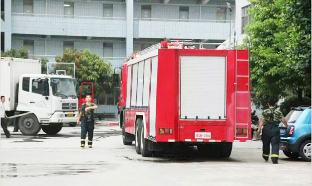 2014年清溪消防總隊到長榮佳做實地消防演練 2014年清溪消防總隊到長榮佳做實地消防演練