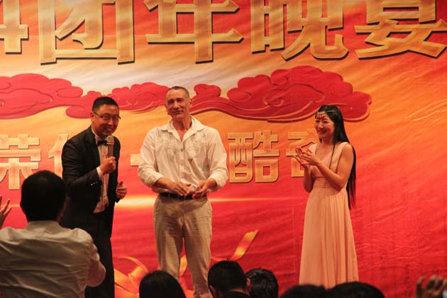 外國客戶位臨晚會